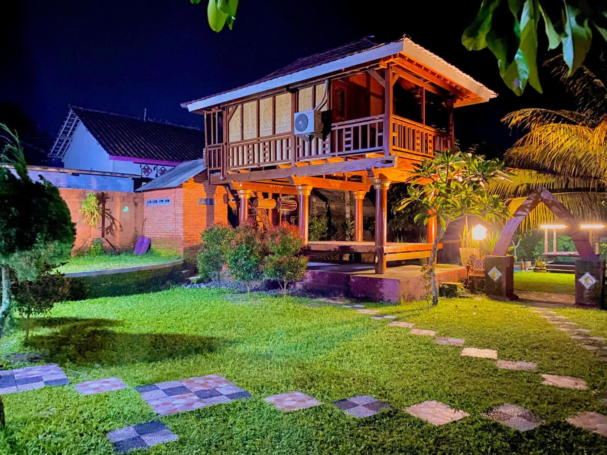 Bello Bungalow Batukliang Екстериор снимка