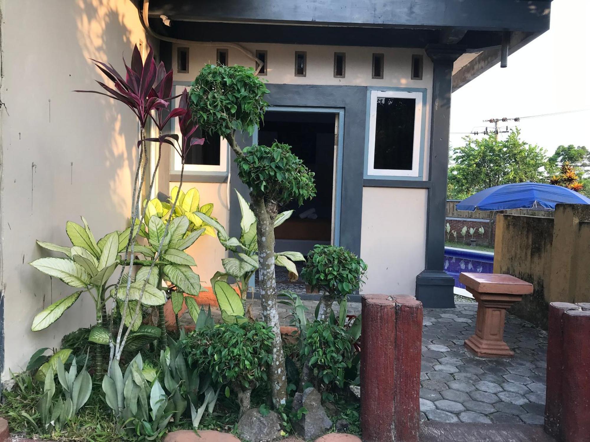 Bello Bungalow Batukliang Екстериор снимка