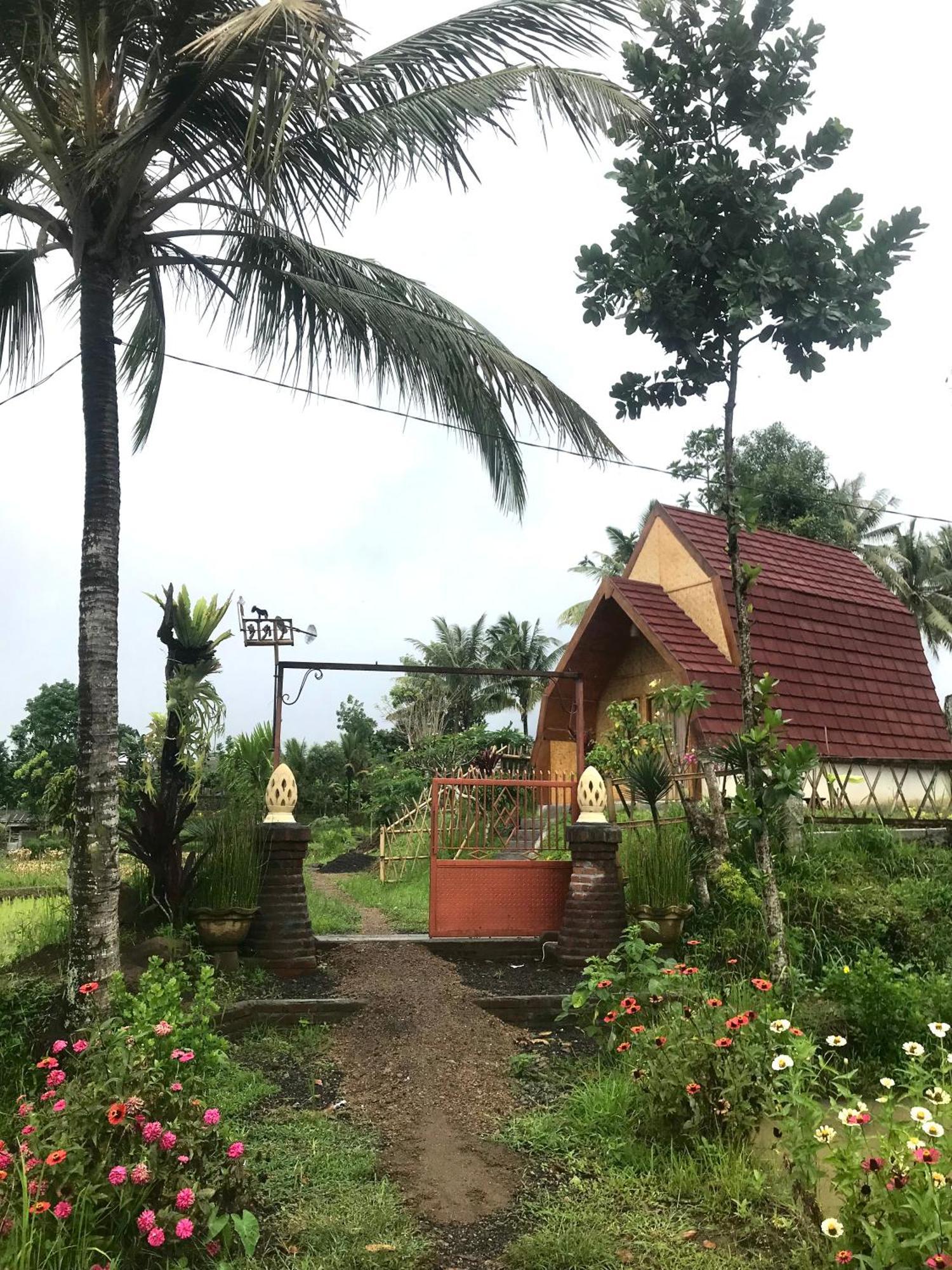 Bello Bungalow Batukliang Екстериор снимка