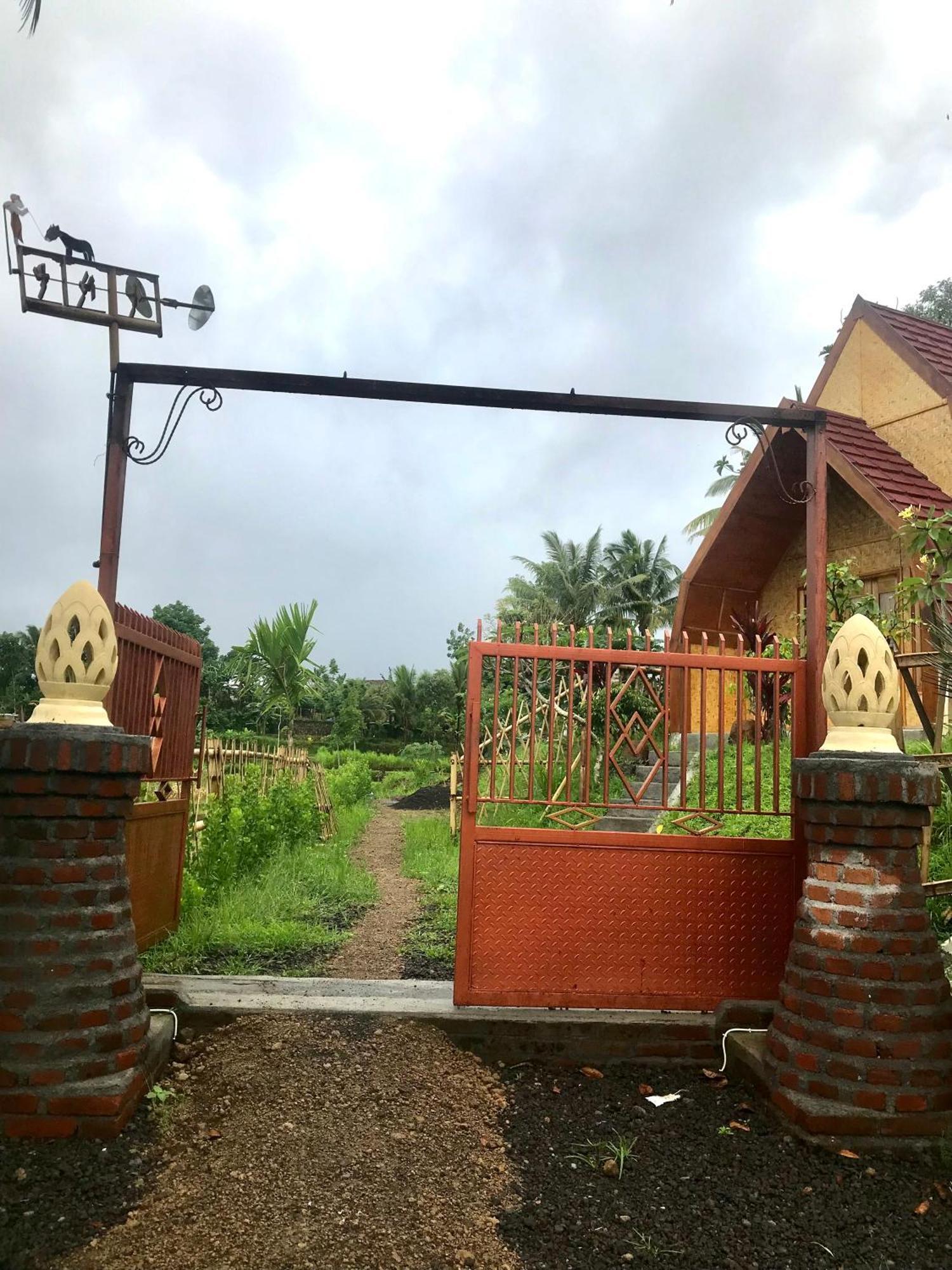 Bello Bungalow Batukliang Екстериор снимка