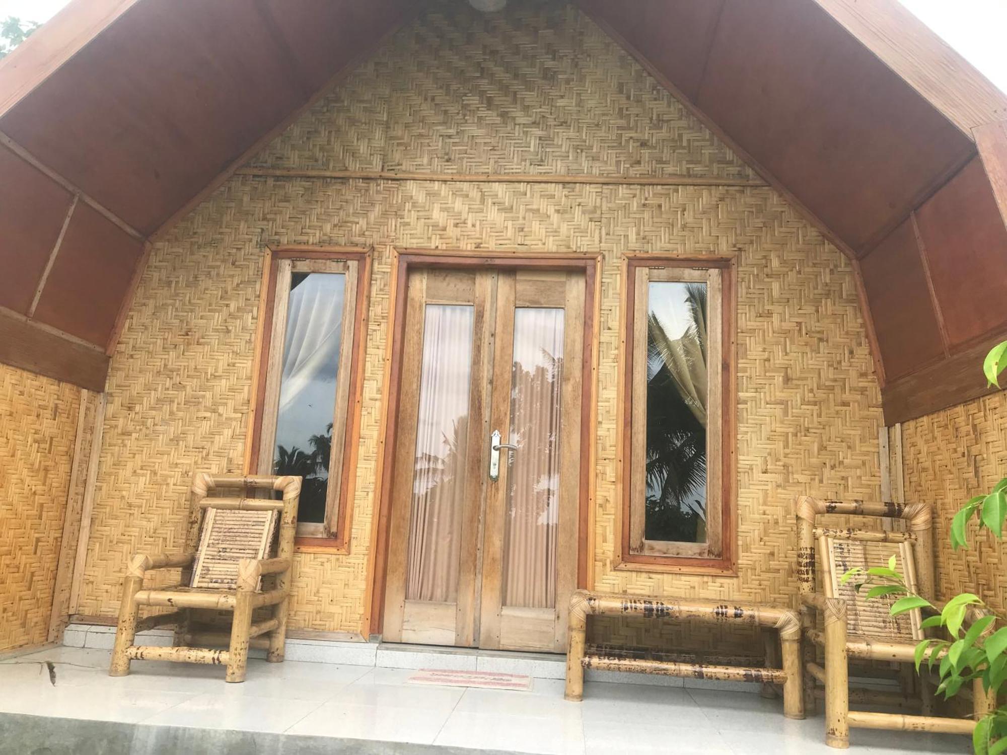 Bello Bungalow Batukliang Екстериор снимка